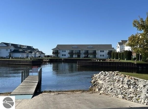 911 W Lake Street, Tawas City, MI 48763