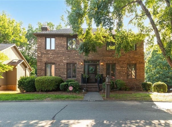 215 Barrington Place, Winston-Salem, NC 27104