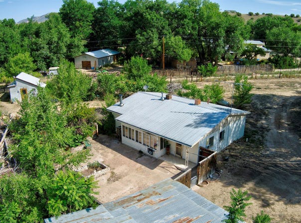 335B County Rd 142, Medanales, NM 87548