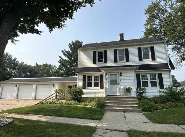 601 5th Street, Brodhead, WI 53520