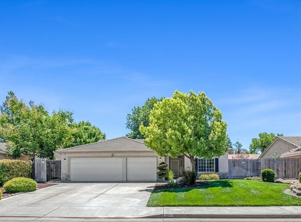 4633 W Cherry Avenue, Visalia, CA 93277