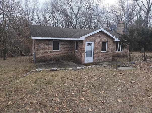 1877 W 16th Avenue, Friendship, WI 53934