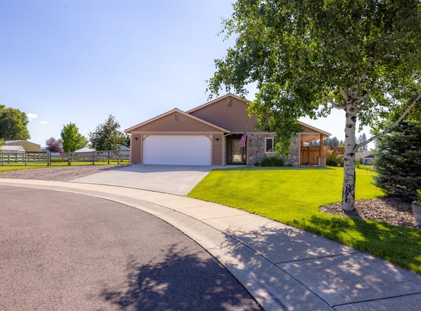 228 Valley Rose Lane, Kalispell, MT 59901