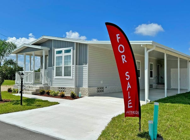 32 Marathon Dr, Sebring, FL 33870