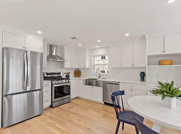 33 Dexter Avenue, Sandwich, MA 02563