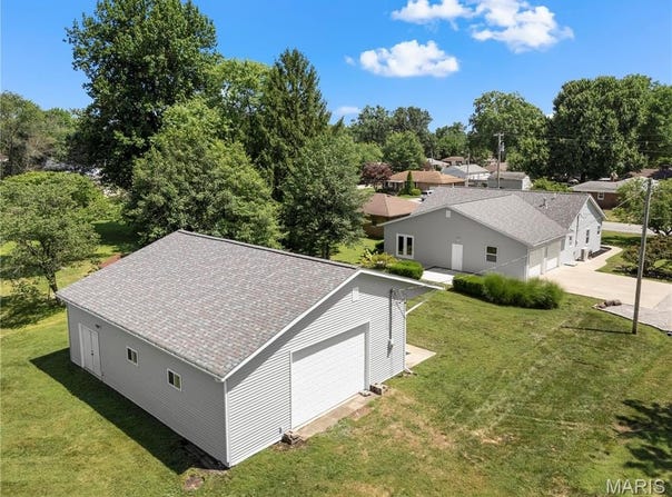502 E 2nd Street, O'Fallon, IL 62269