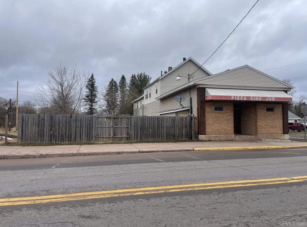 400 Silver, Ironwood, MI 49938