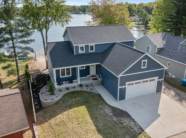 8106 Shenandoah Lane, Howard City, MI 49329