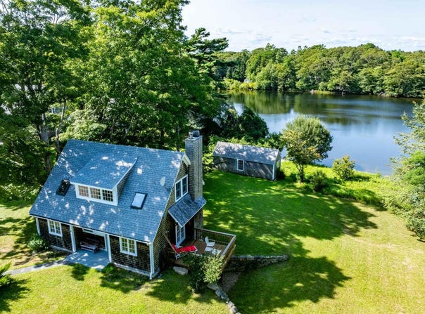 420 Lamberts Cove Road, West Tisbury, MA 02575