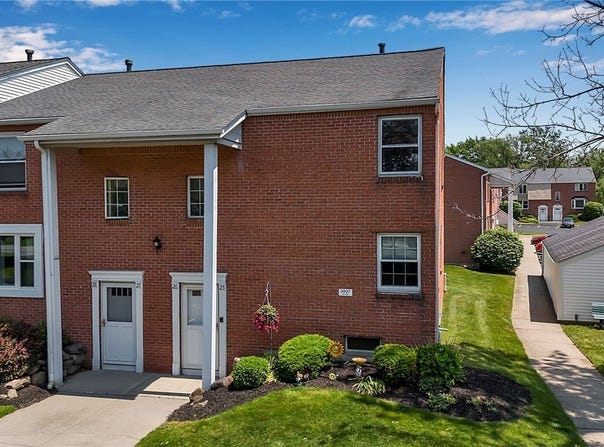 3907 Bowen Road, Lancaster, NY 14086