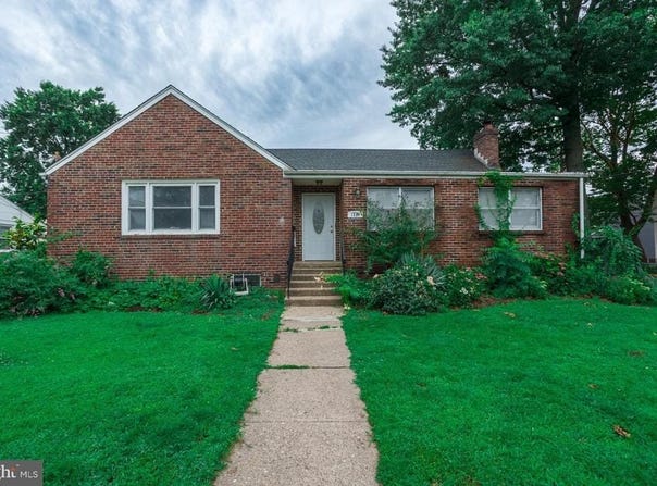 1621 FARRAGUT AVENUE, BRISTOL, PA 19007