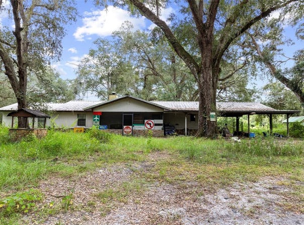 935 CR 738E, WEBSTER, FL 33597