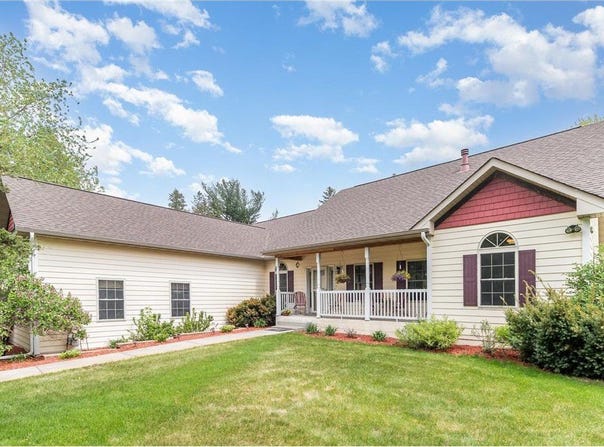 16331 Crosstown Boulevard NW, Andover, MN 55304