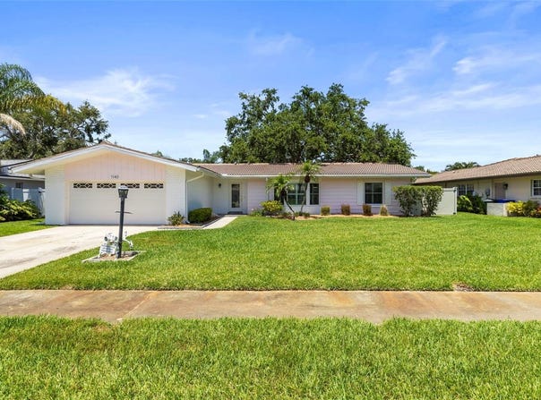1140 MCFARLAND STREET, DUNEDIN, FL 34698