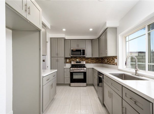 11263 Knott Avenue, Cypress, CA 90630