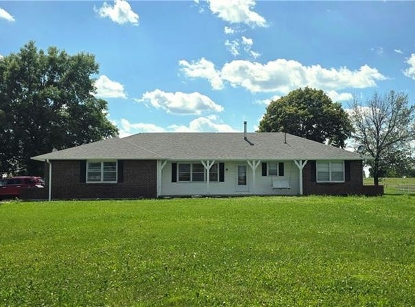 20479 D Highway, Norborne, MO 64668