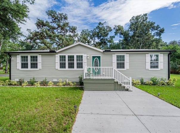 512 E Oklahoma Avenue, Labelle, FL 33935