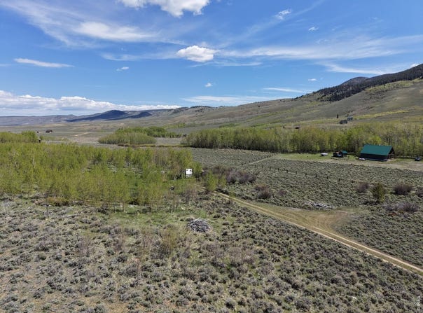 211 Rainbow River Dr, Jelm, CO 82063