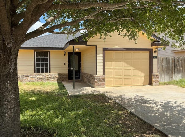1912 Port Miami ST, Laredo, TX 78045