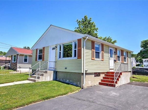 9 Custer Avenue, Johnston, RI 02919