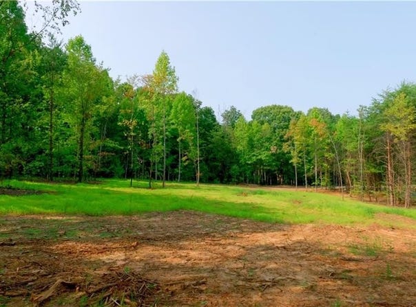 7 & 8 Mountain View Road, King, NC 27021