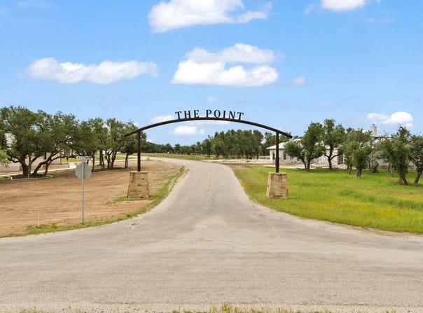 120 Trophy Oak PT, Fredericksburg, TX 78624