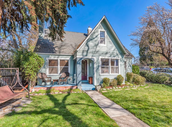 1223 Queen Anne Avenue, Medford, OR 97504