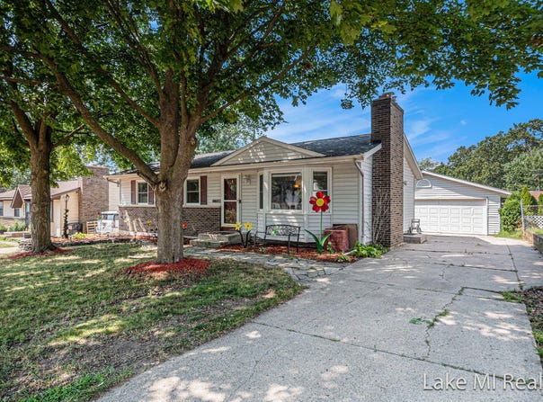 2521 Chassell Street SW, Wyoming, MI 49519