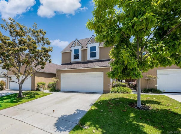 4577 Essex Ct, Carlsbad, CA 92010