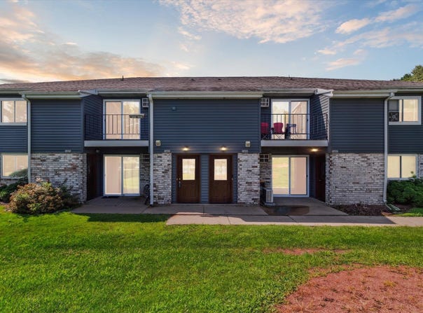 1406 Whispering Pines Way, Fitchburg, WI 53713