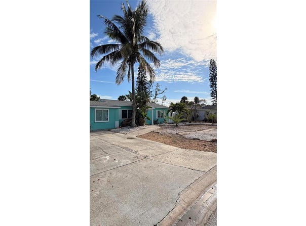 434 79TH Avenue, ST PETE BEACH, FL 33706