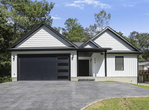 214 Crabapple Drive, Howard, OH 43028