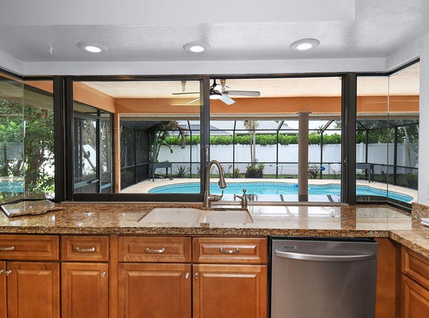 515 SE Nome Drive, Port Saint Lucie, FL 34984