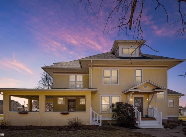 210 3Rd Street, Melbourne, IA 50162