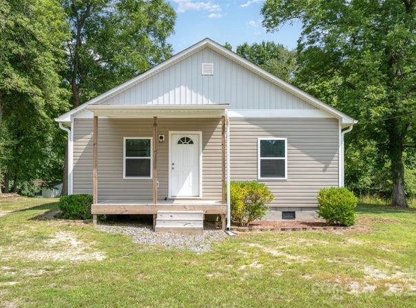 213 Pinewood Drive, Grover, NC 28073