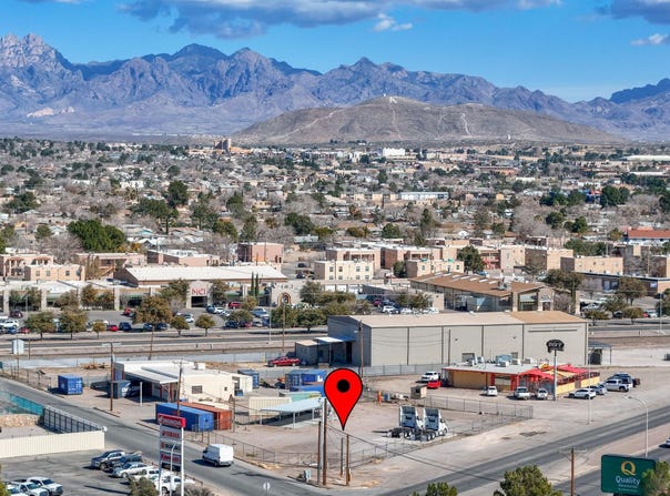 2205 S Valley Drive, Las Cruces, NM 88005