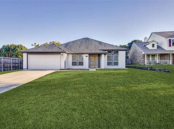 2405 Warwick Avenue, Flower Mound, TX 75028