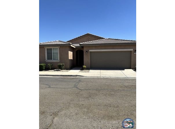 337 Marigold Pl, Brawley, CA 92227