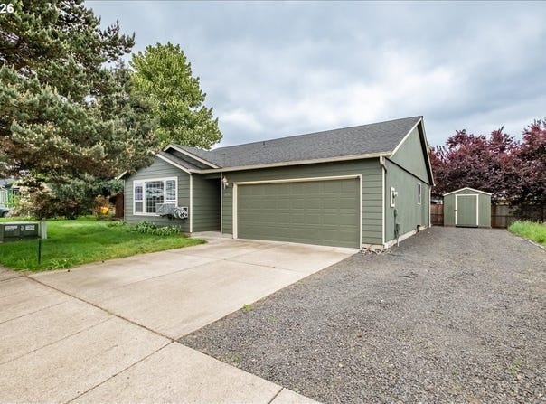 4455 LIVE OAK St, SweetHome, OR 97386