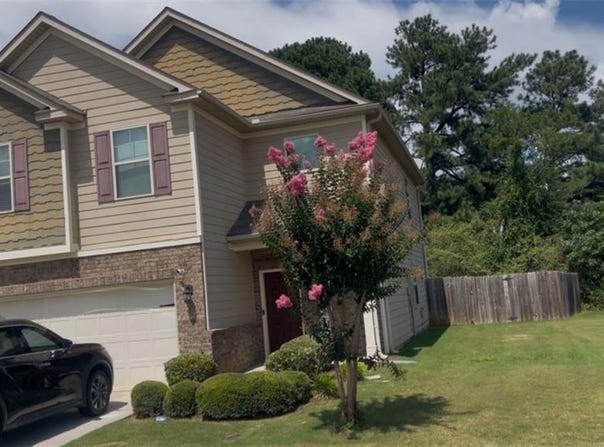 2490 OAKLEAF Ridge, Lithonia, GA 30058