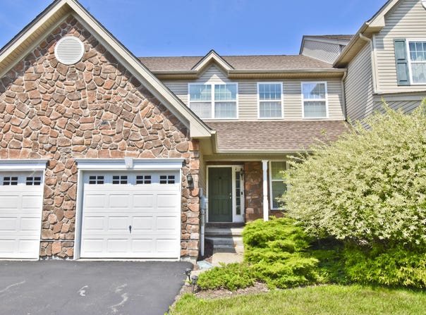 1785 Big Ridge Drive, East Stroudsburg, PA 18302