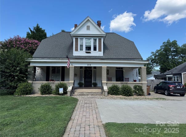 318 N Laurel Street N, Lincolnton, NC 28092
