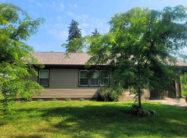804 Madison, OREGON, IL 61061
