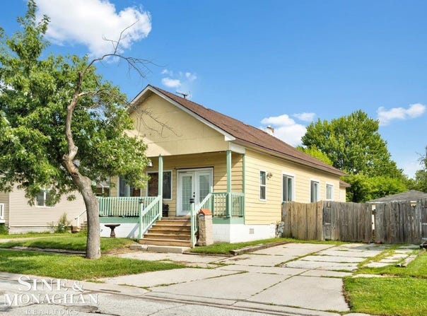 1219 White St, Port Huron, MI 48060
