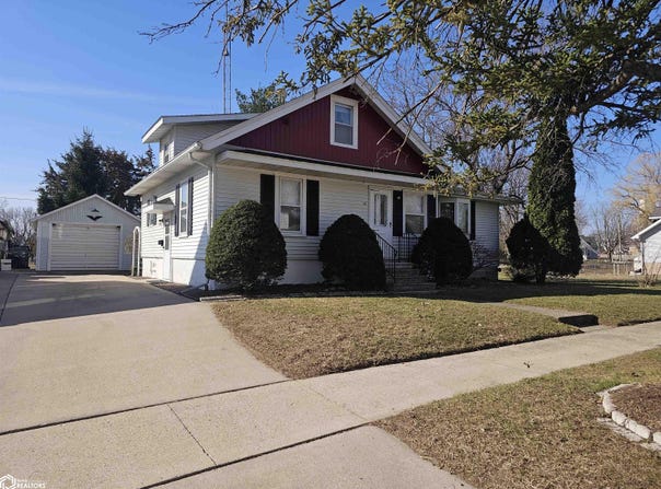 16 High School Boulevard, Greene, IA 50636