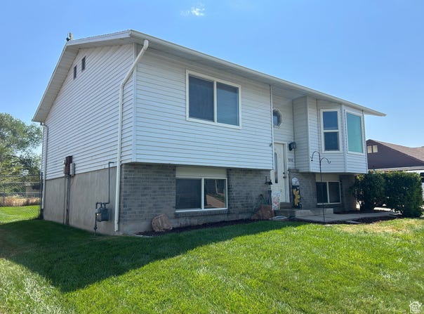 5956 S 3950 W, Roy, UT 84067