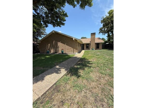7 Yale Circle, Richardson, TX 75081