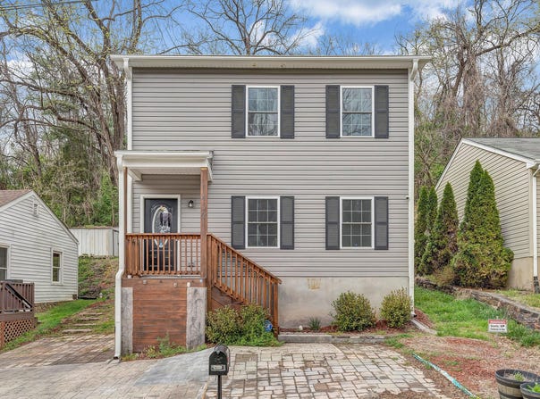 1452 Varnell NE, Roanoke, VA 24012