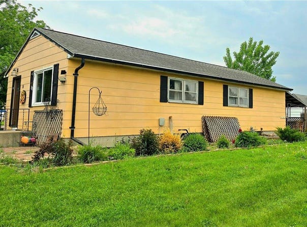 15 2nd Street SE, Fairfax, MN 55332
