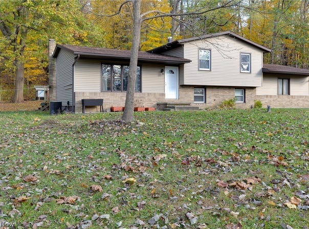 9416 Kieffer Road, Mantua, OH 44255